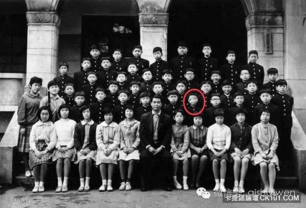 珍贵照片竟只剩半张脸，如何修复成难题